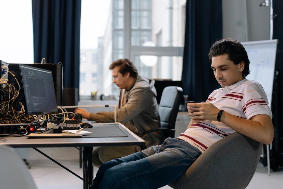 An Essential Guide to Best Programming Languages for Remote Jobs
